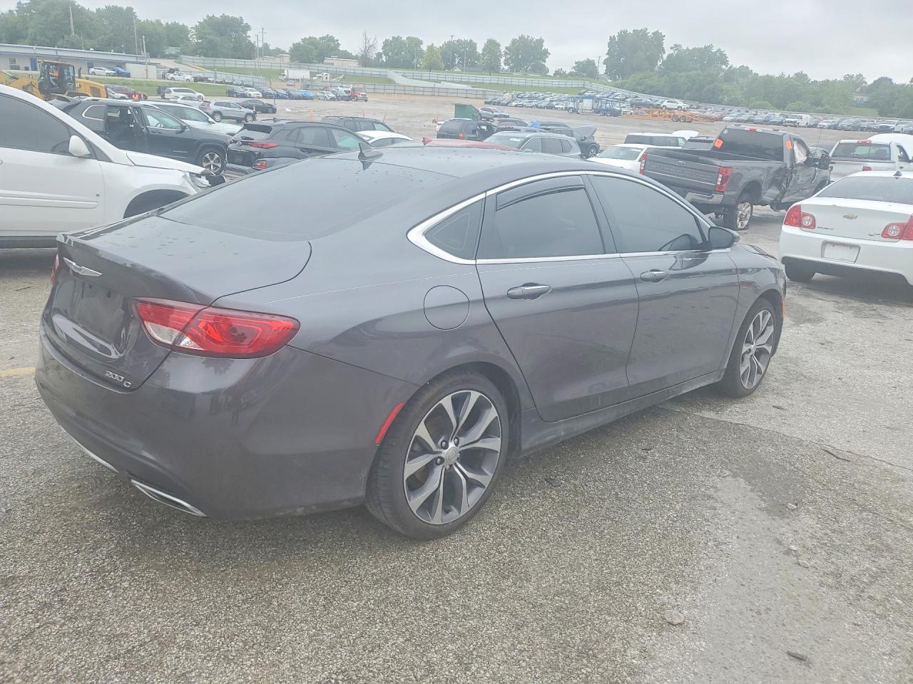 2015 Chrysler 200 C - Фото 3