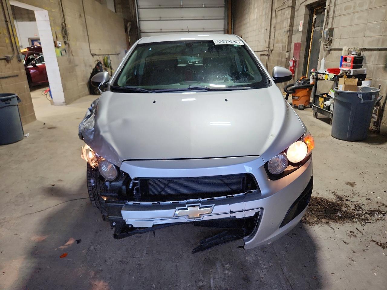 2016 Chevrolet Sonic Lt - Фото 5