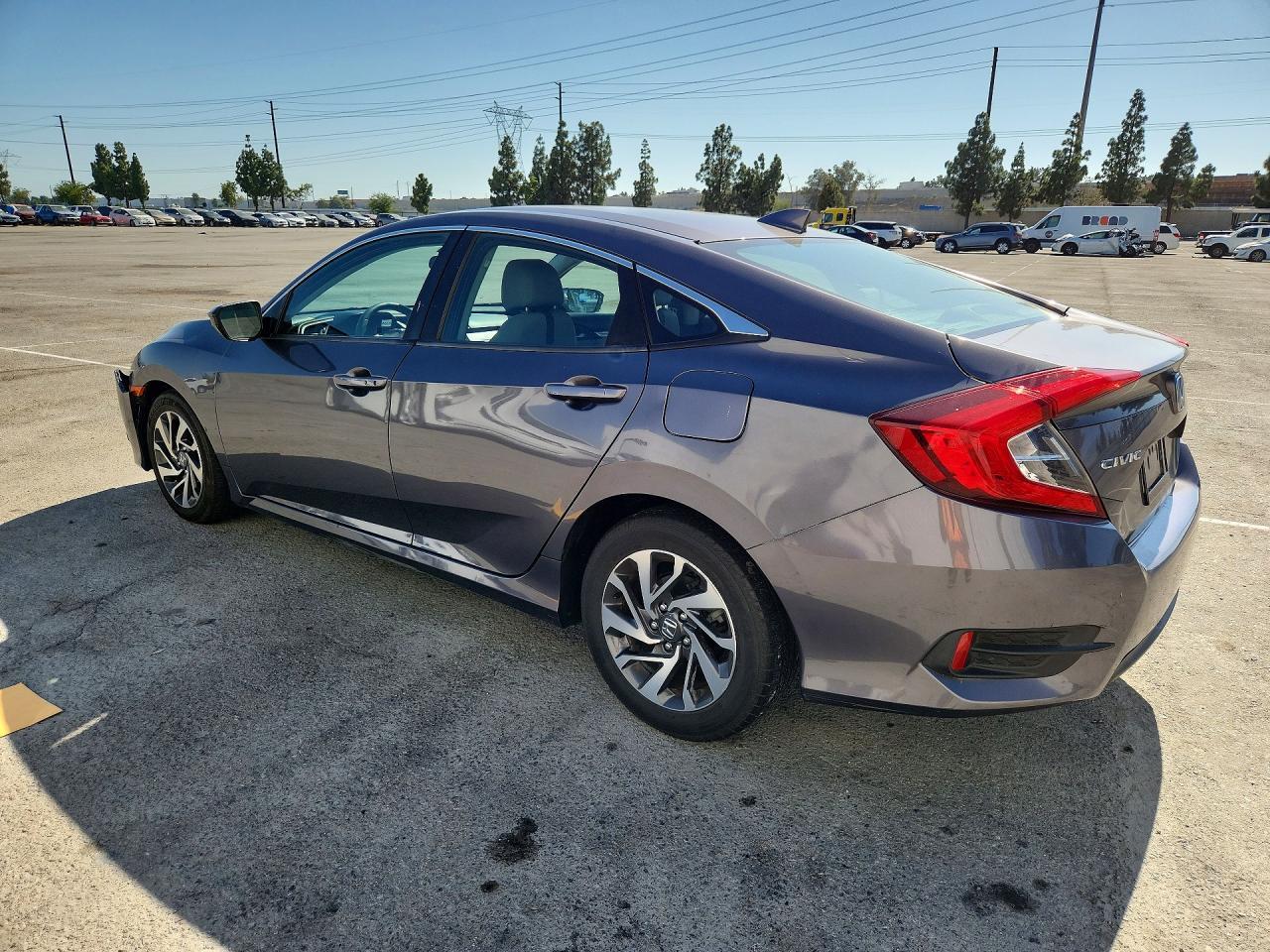 2018 Honda Civic Ex - Image 2