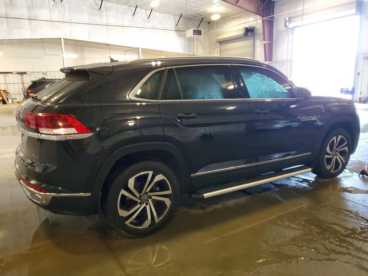 2021 Volkswagen Atlas Cross Sport Sel Premium - Image 3