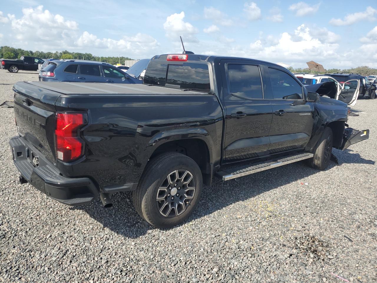 2023 Chevrolet Colorado Lt - Image 3