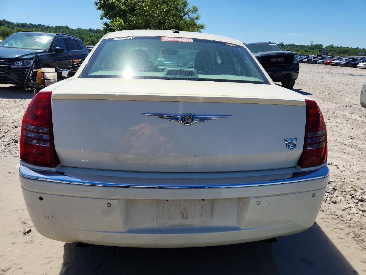 2006 Chrysler 300C - Image 6