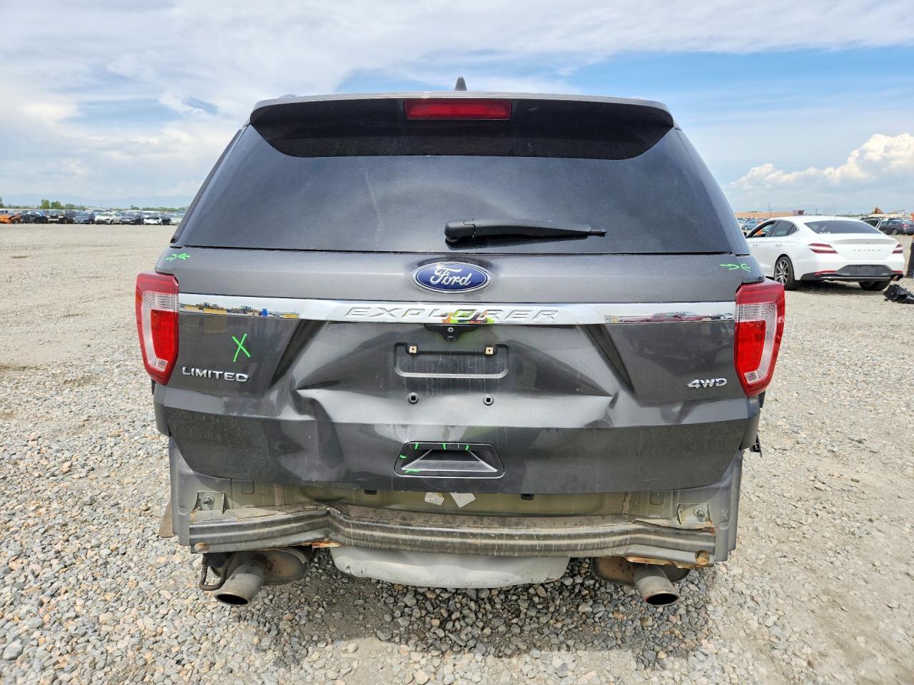 2017 Ford Explorer Limited - Image 6
