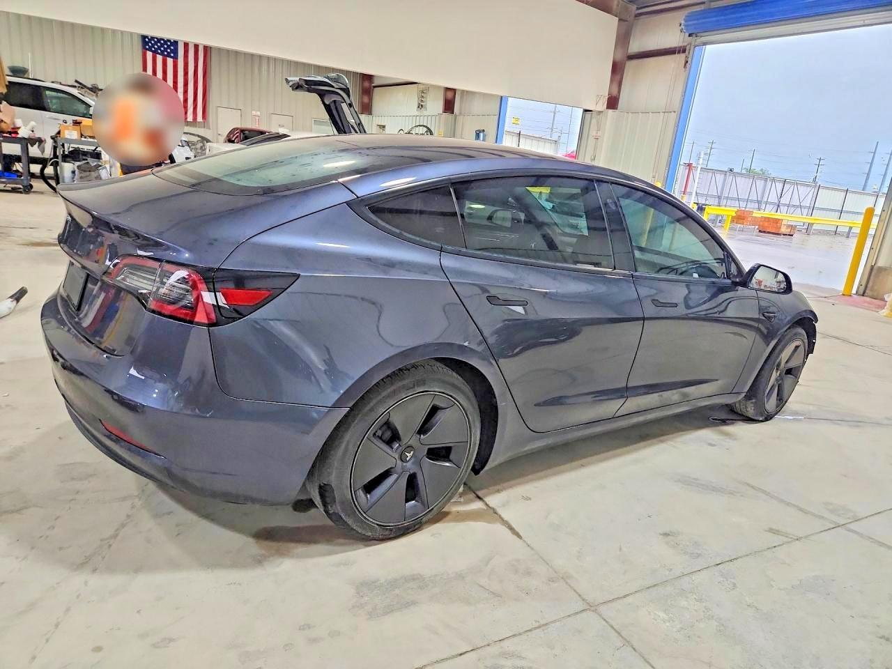 2021 Tesla Model 3 - Фото 3