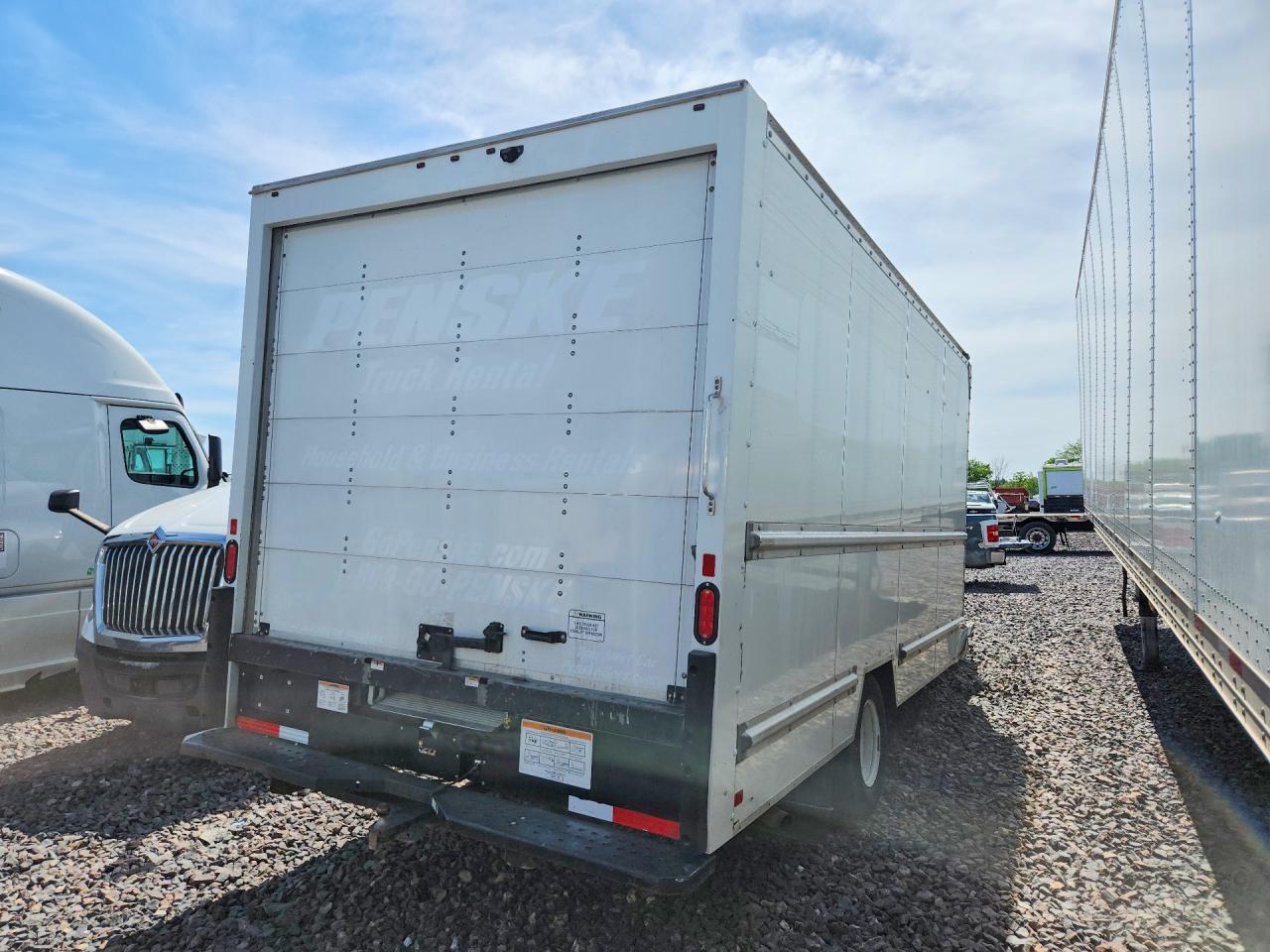 2022 GMC Savana Cut Box Truck - Prior Fleet ** - Фото 3