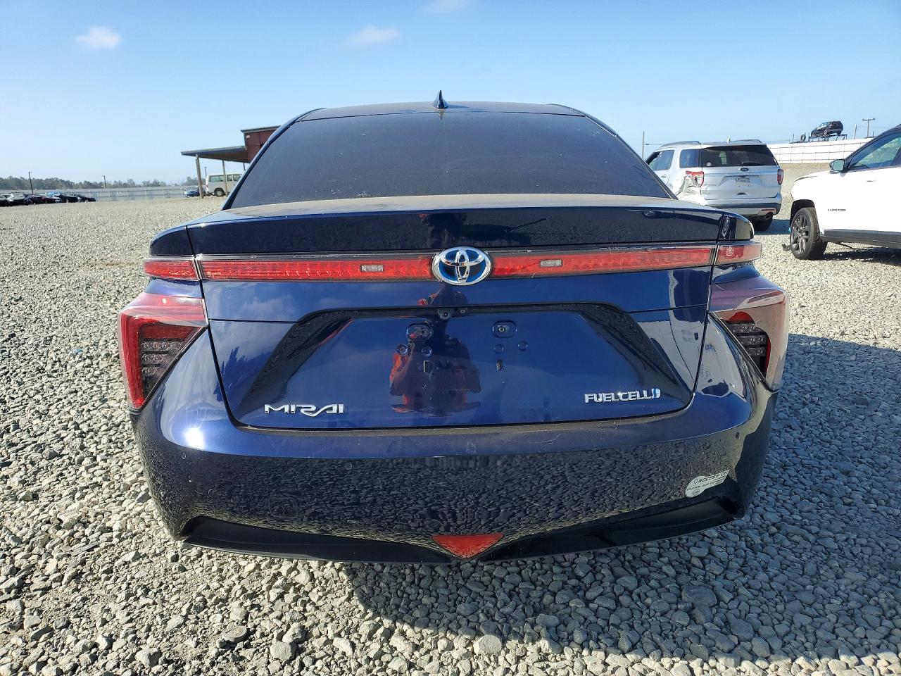 2016 Toyota Mirai - Image 6