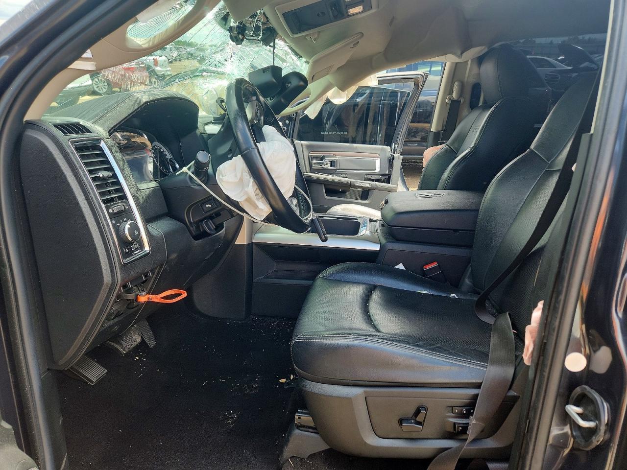 2017 Ram 1500 Laramie - Image 7