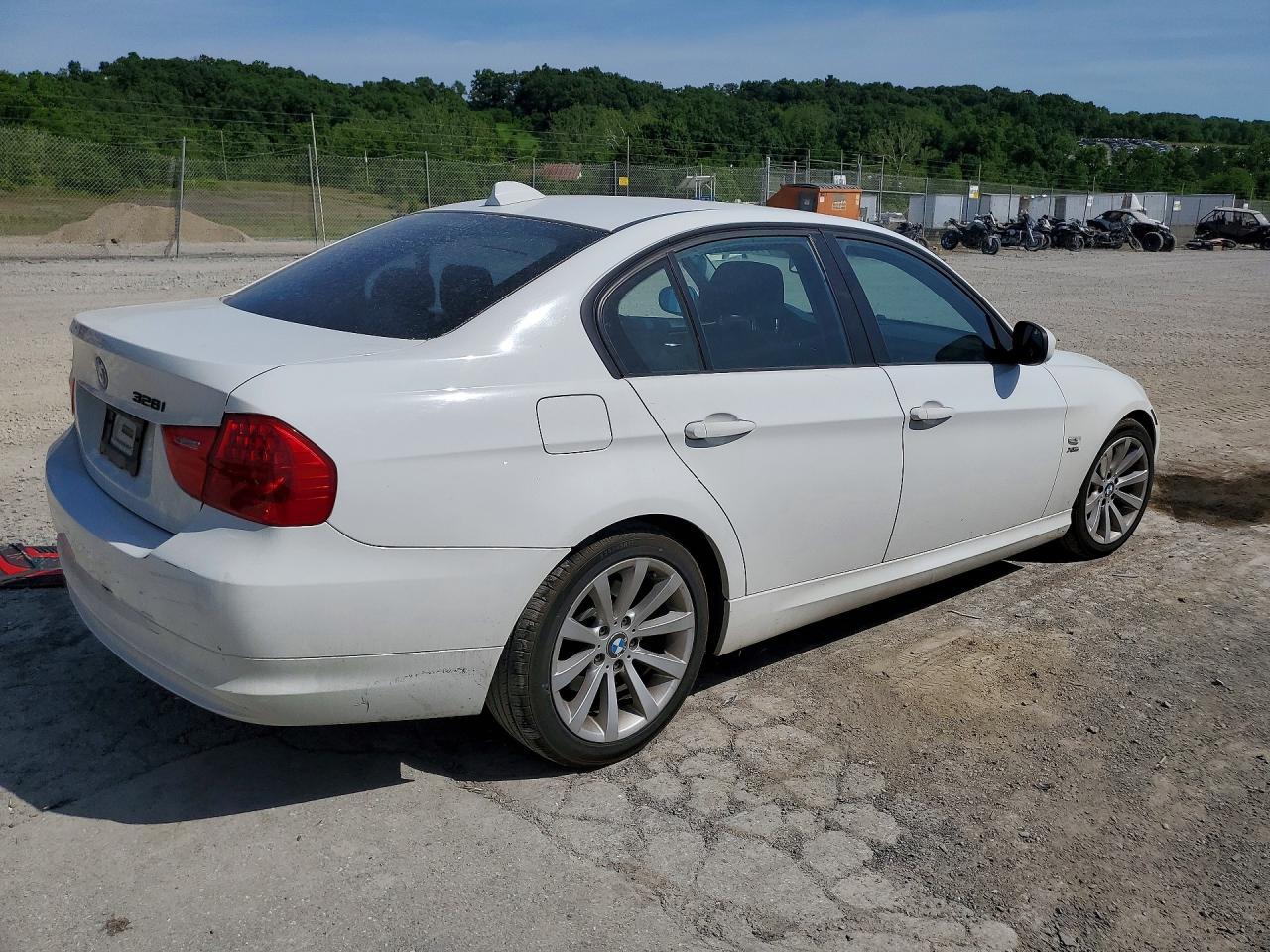 2009 BMW 328 Xi Sulev - Image 3