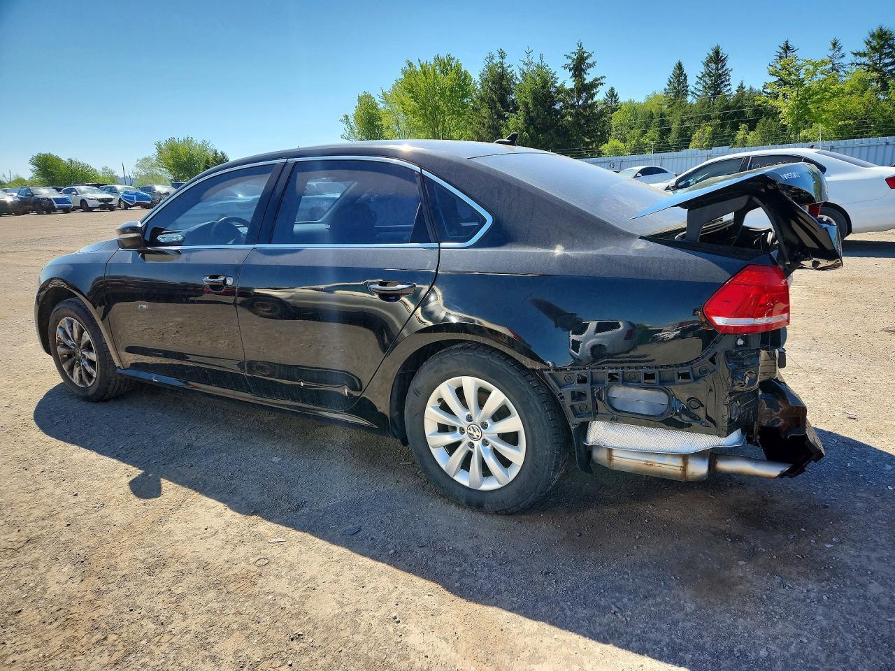 2015 Volkswagen Passat S - Image 2