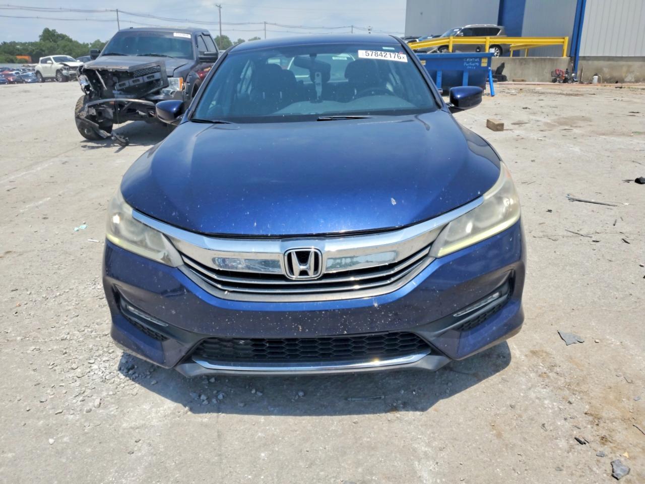 2017 Honda Accord Sport - Image 5