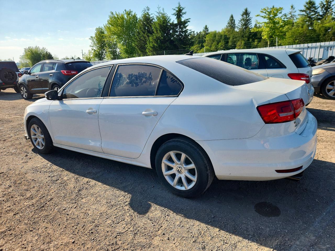 2015 Volkswagen Jetta Base - Image 2