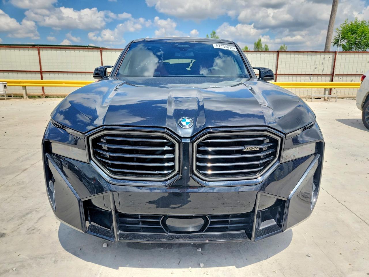 2023 BMW Xm - Фото 5