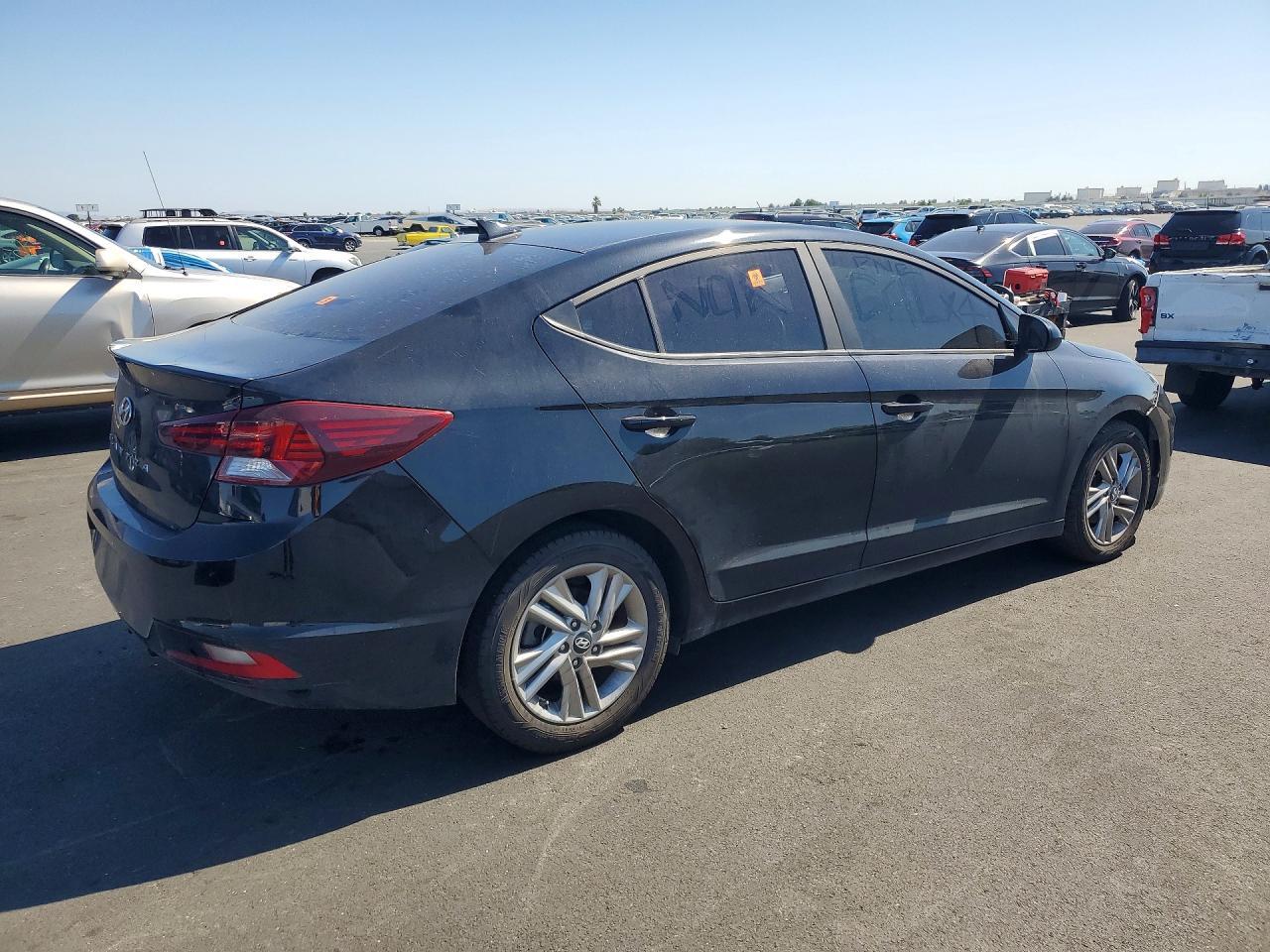 2019 Hyundai Elantra Sel - Фото 3
