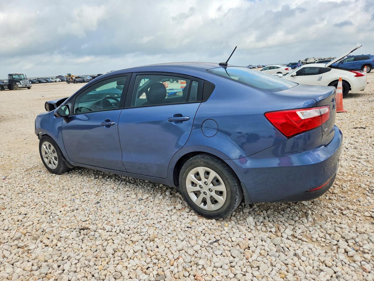 2016 Kia Rio Lx - Фото 2