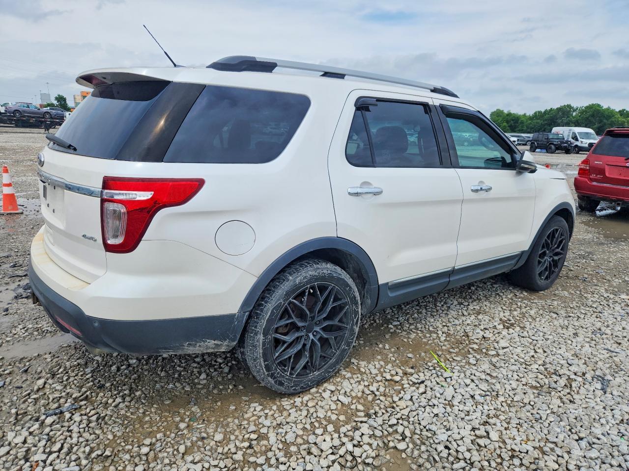 2013 Ford Explorer Limited - Image 3