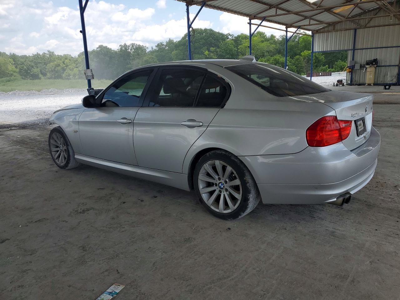 2011 BMW 328 I - Image 2