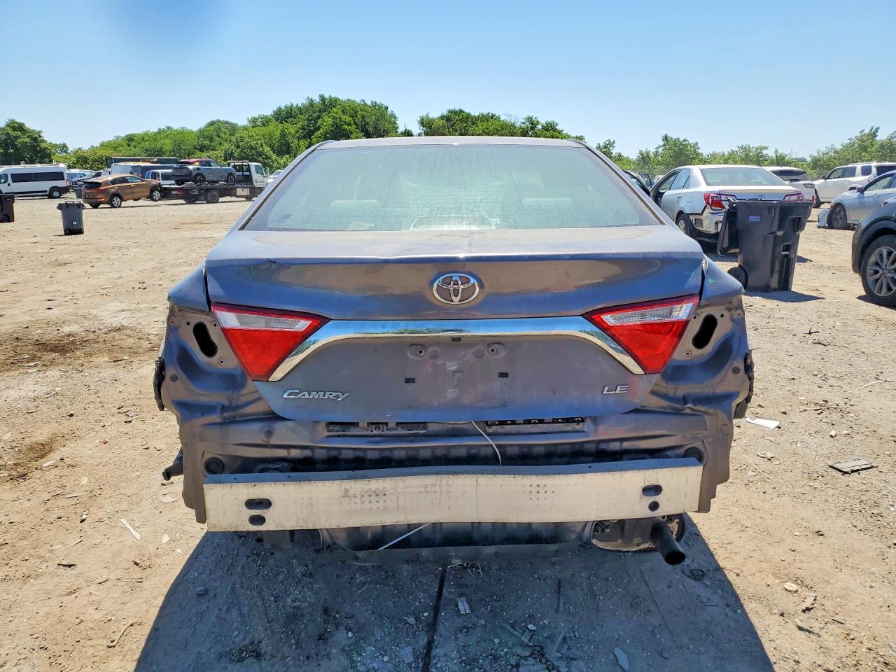 2017 Toyota Camry Le - Image 6