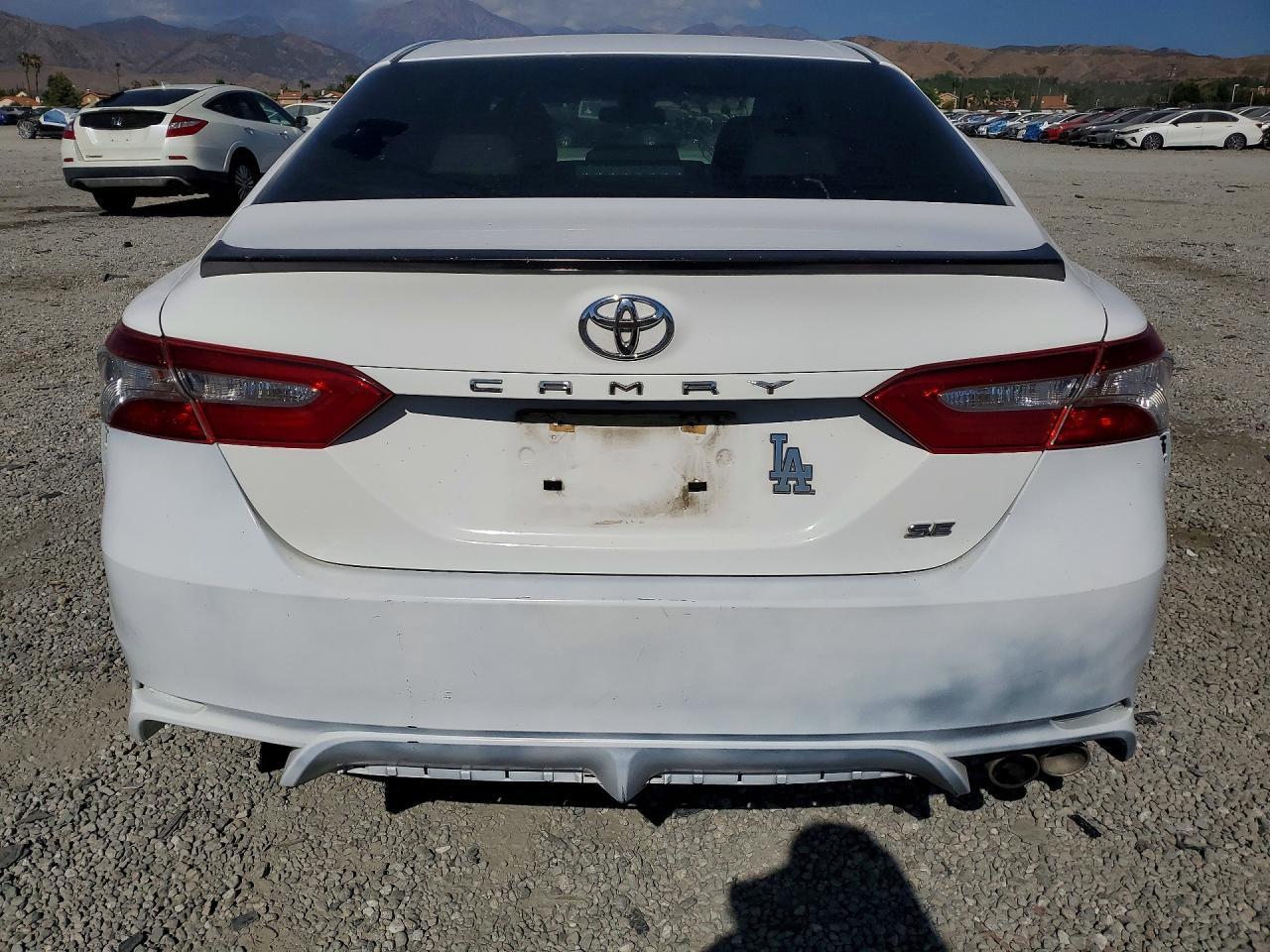 2018 Toyota Camry Se - Фото 6