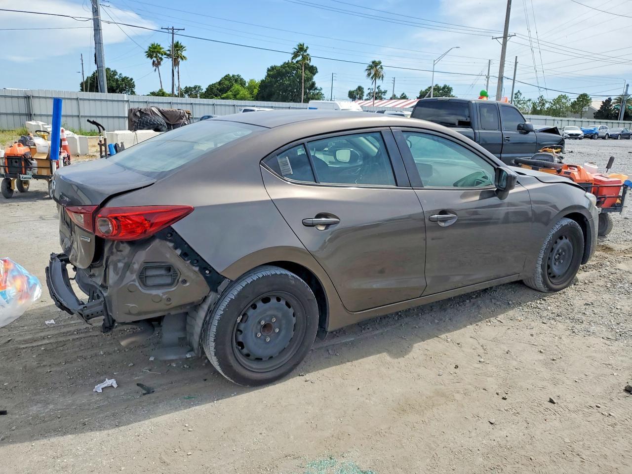 2017 Mazda 3 Sport - Image 3