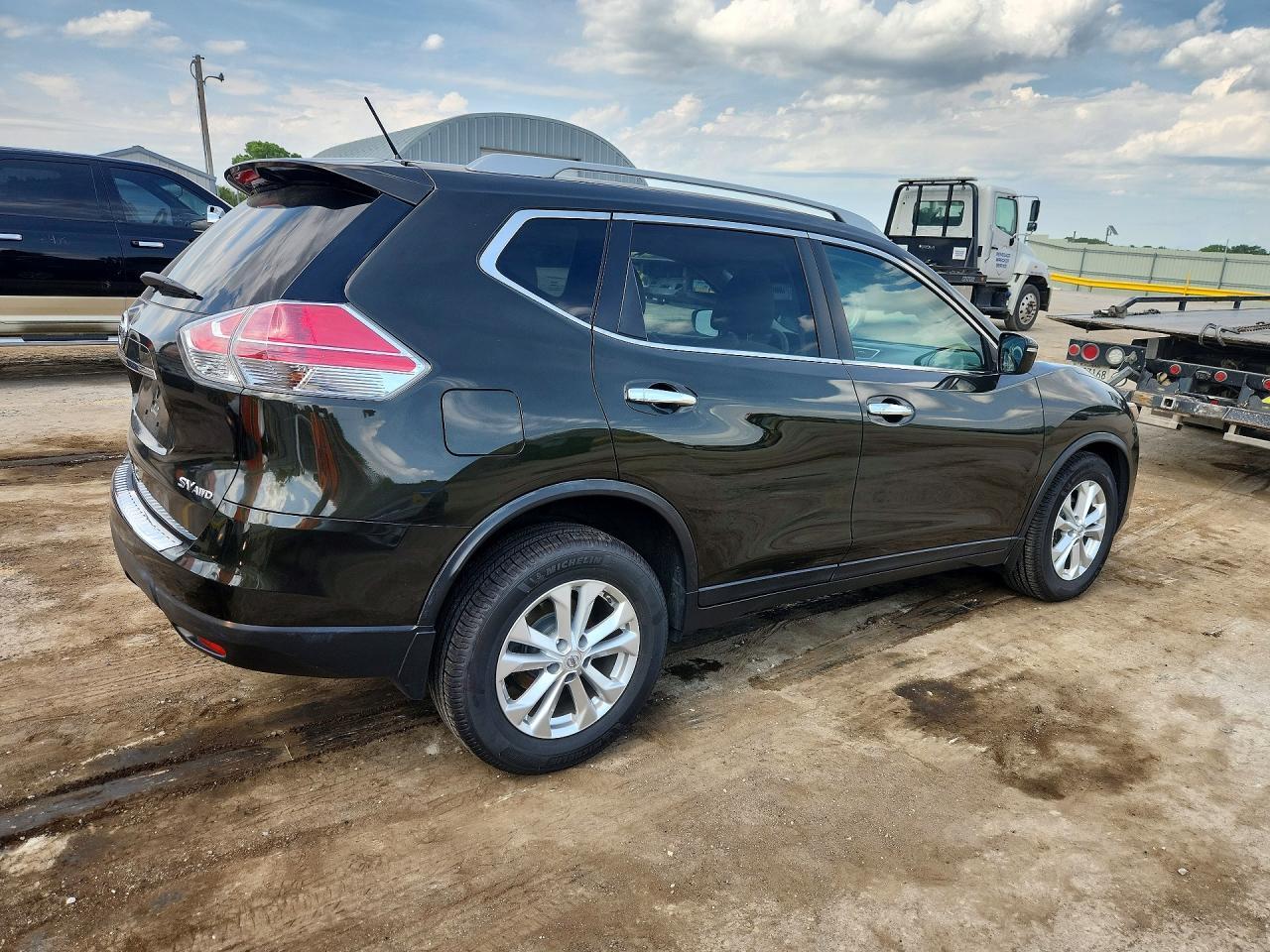 2015 Nissan Rogue Sv - Image 3