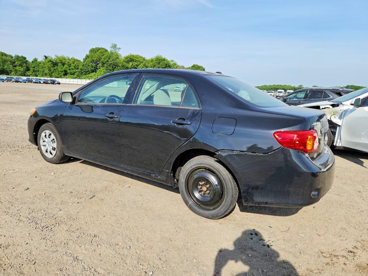 2010 Toyota Corolla Le - Фото 2