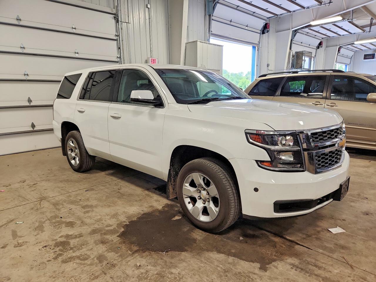 2017 Chevrolet Tahoe Police - Фото 4