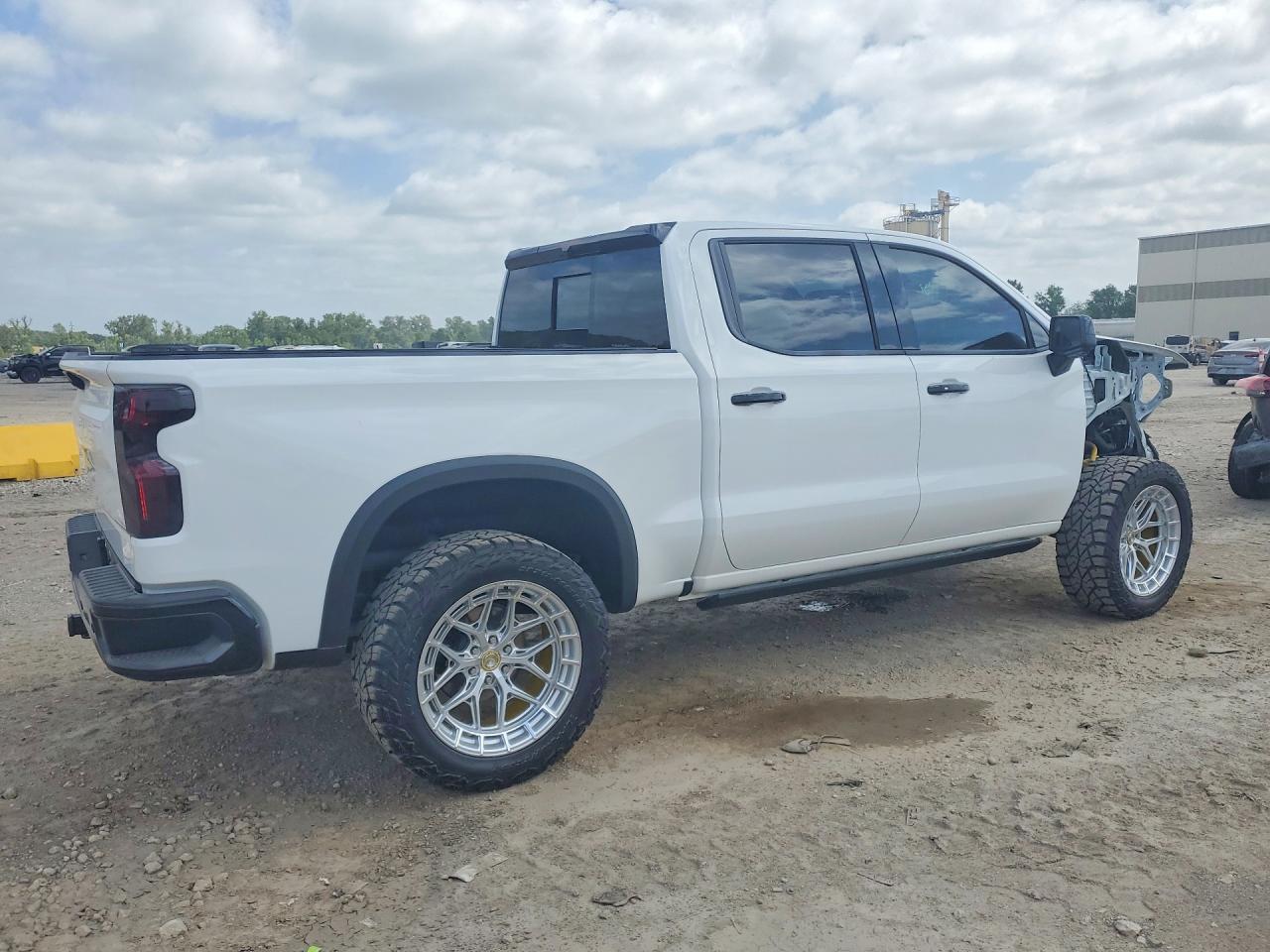 2025 Chevrolet Silverado K1500 Zr2 - Фото 3
