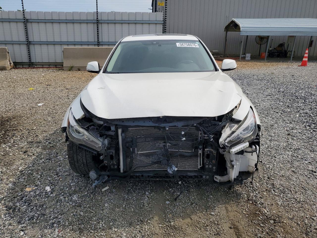 2018 Infiniti Q50 3.0T Luxe - Фото 5