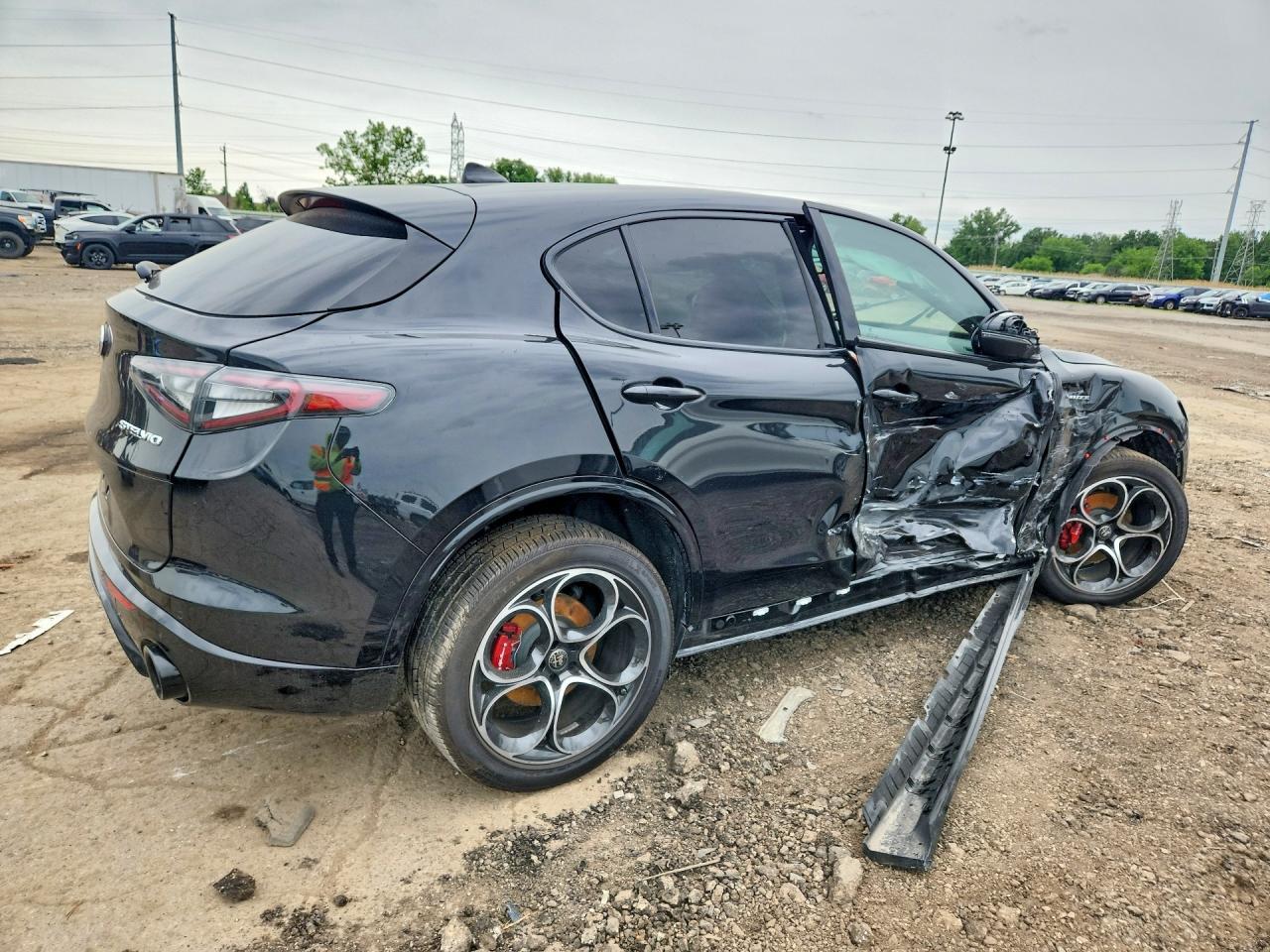 2025 Alfa Romeo Stelvio Base - Фото 3
