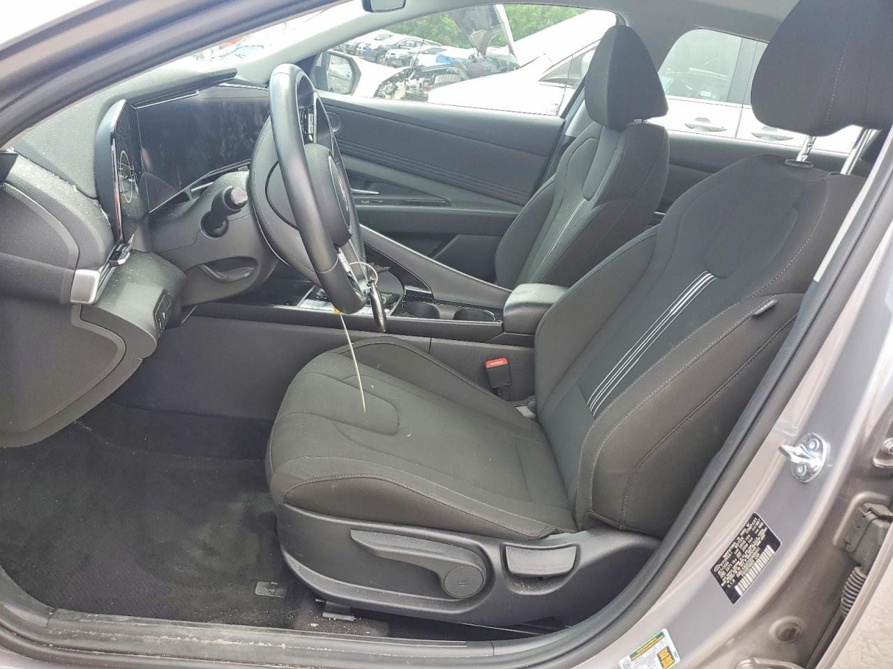 2025 Hyundai Elantra Sel - Фото 7