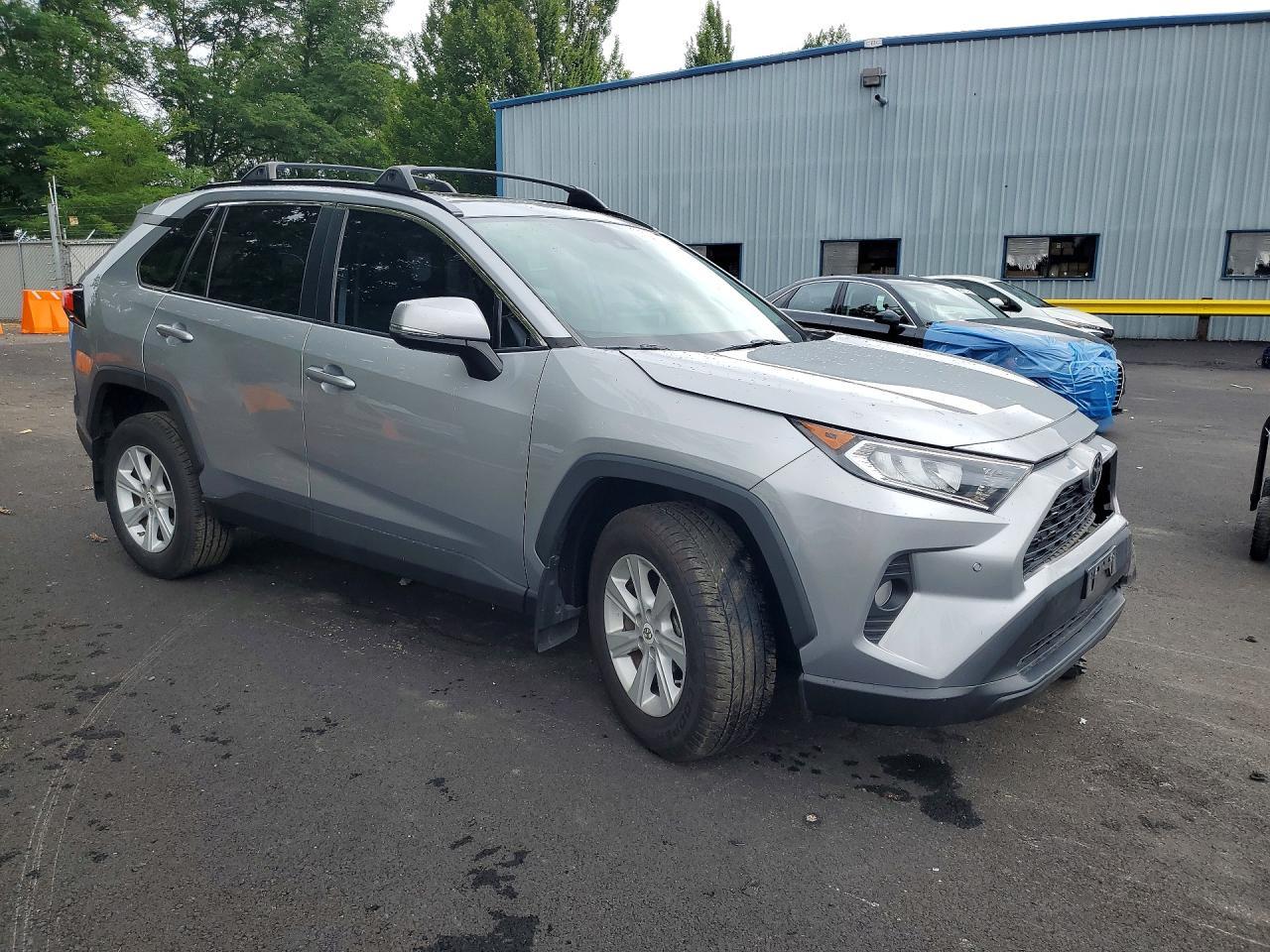 2021 Toyota Rav4 Xle Premium - Image 4