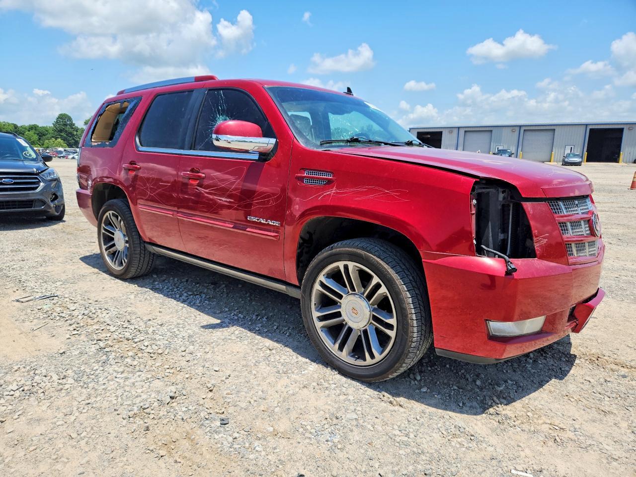 2013 Cadillac Escalade Premium - Image 4