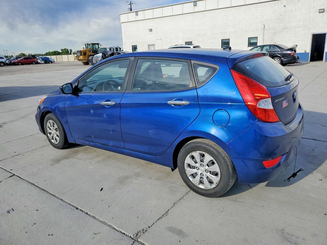 2016 Hyundai Accent Se - Image 2