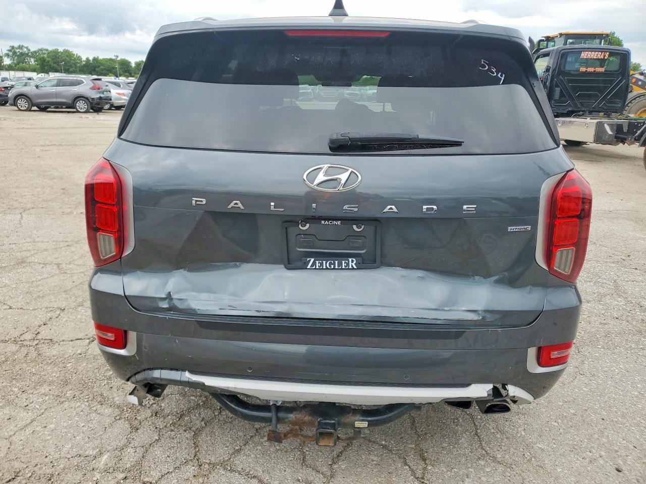 2022 Hyundai Palisade Limited - Image 6
