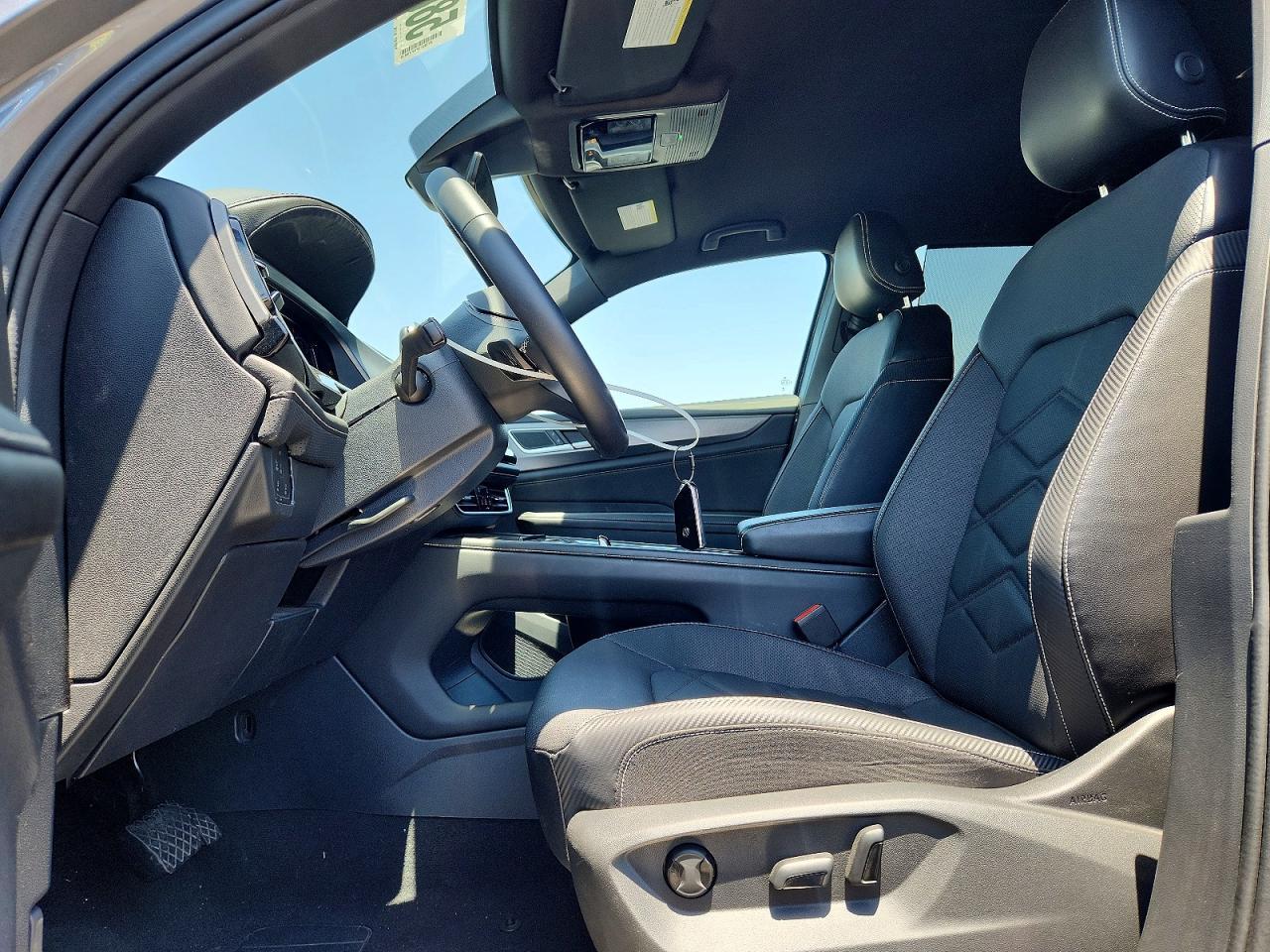 2024 Volkswagen Atlas Cross Sport Se - Image 7