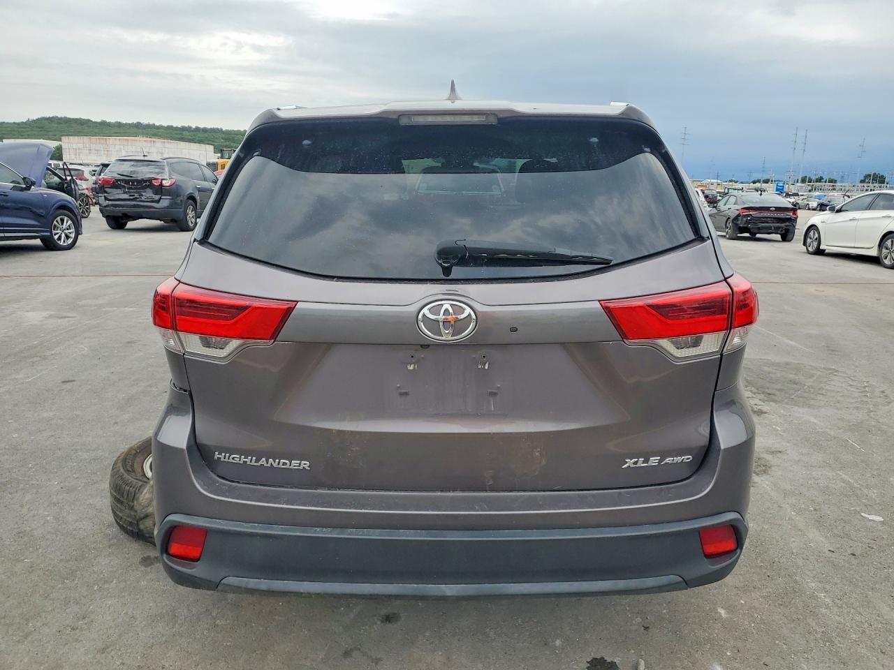 2019 Toyota Highlander Xle - Фото 6