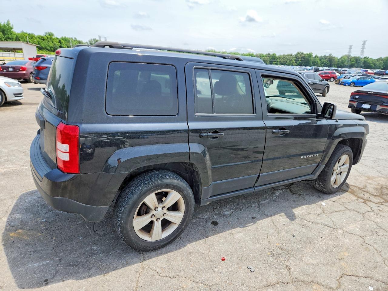 2014 Jeep Patriot Latitude - Image 3