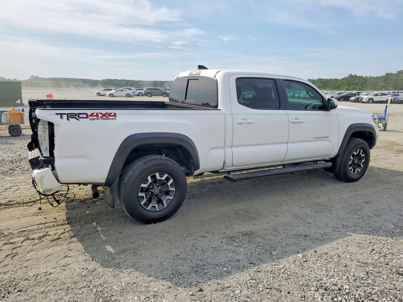 2021 Toyota Tacoma Trd Off-Road - Image 3