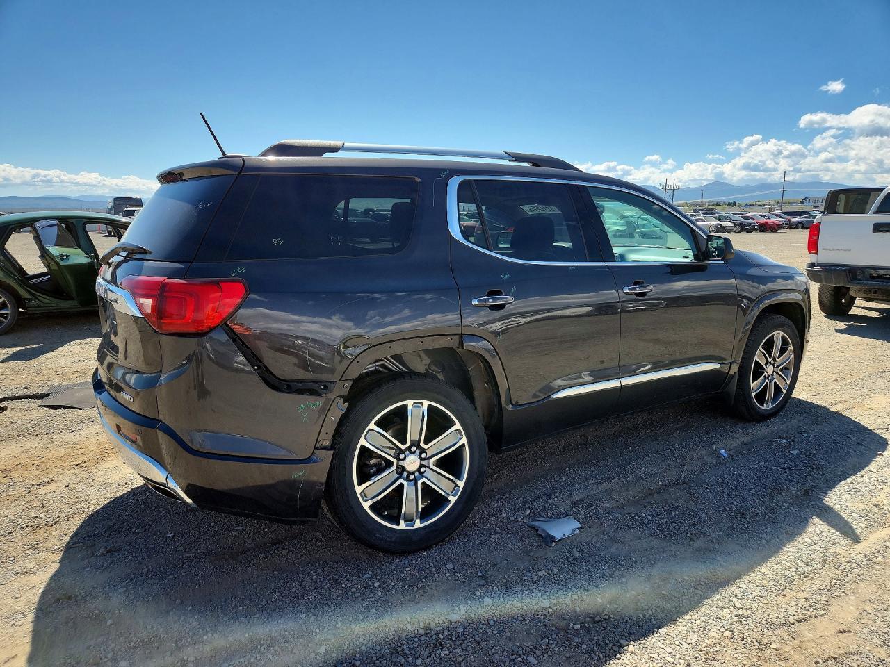2018 GMC Acadia Denali - Image 3