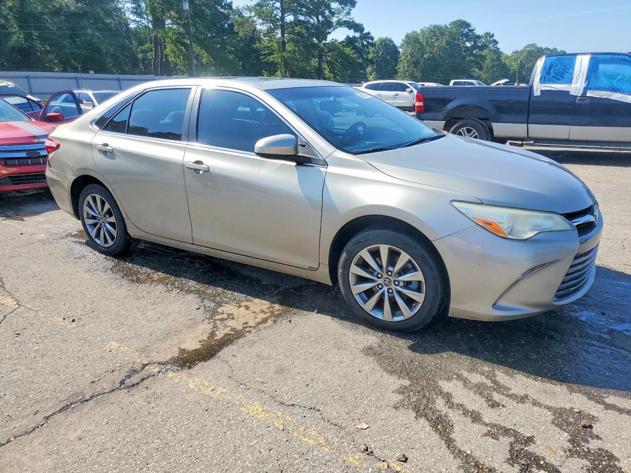2016 Toyota Camry Xle - Фото 4