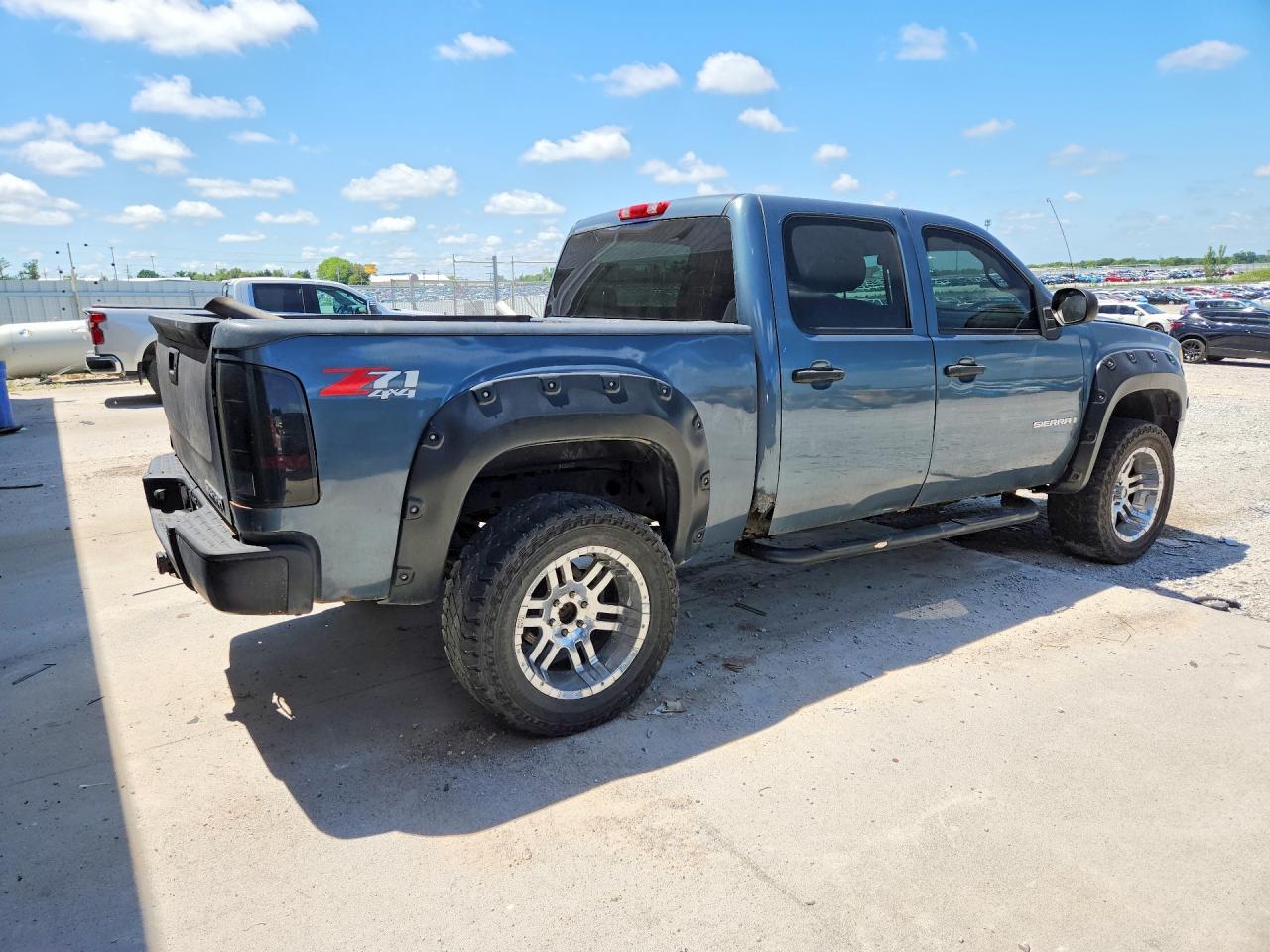 2008 GMC Sierra K1500 - Image 3
