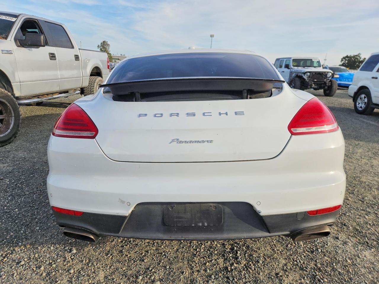2016 Porsche Panamera 2 - Image 6