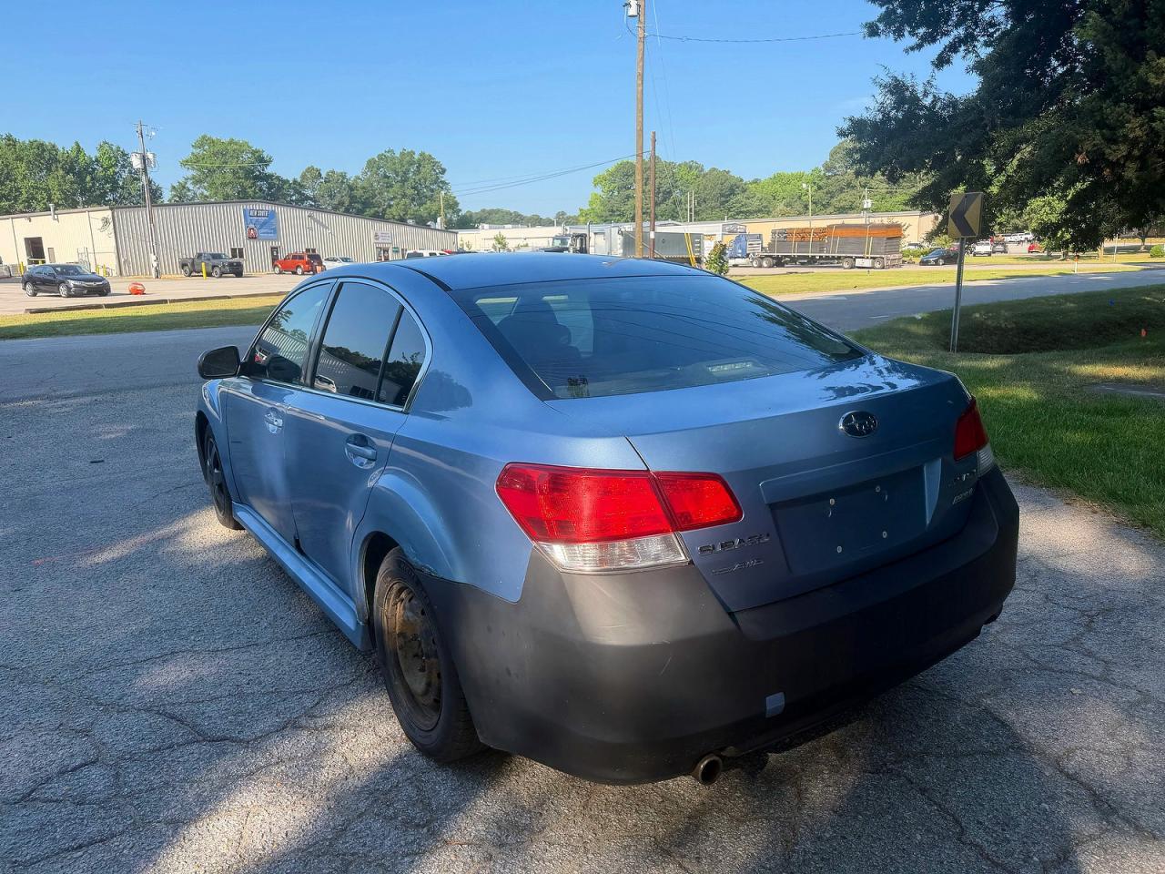 2011 Subaru Legacy 2.5I - Image 3