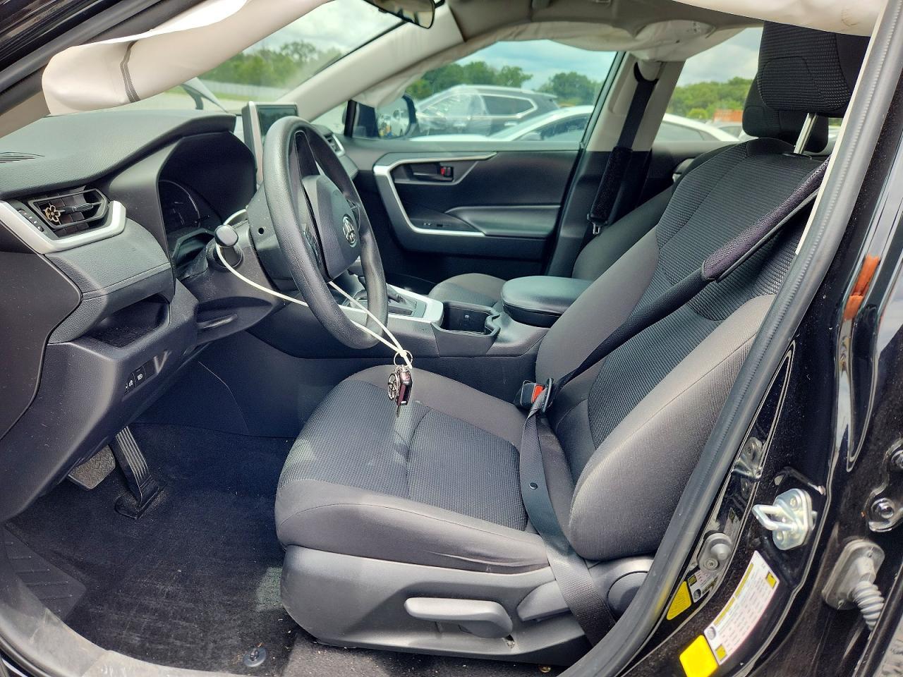 2024 Toyota Rav4 Le - Image 7