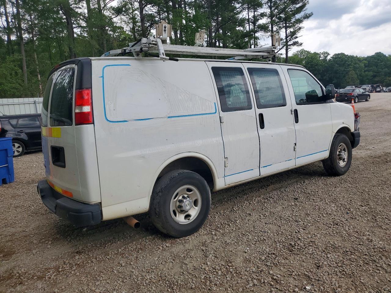 2018 Chevrolet Express G2500 - Image 3