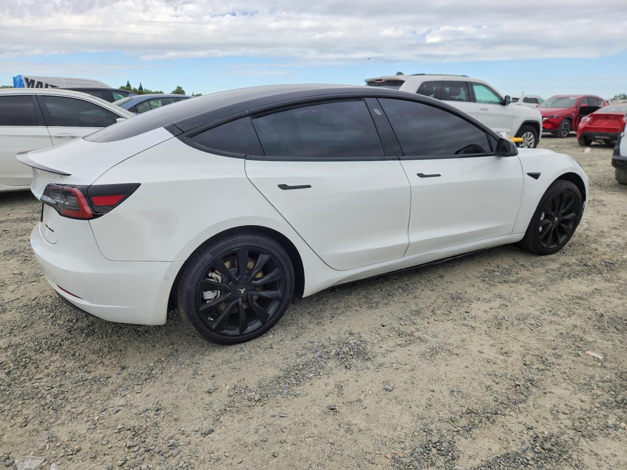 2019 Tesla Model 3 - Image 3