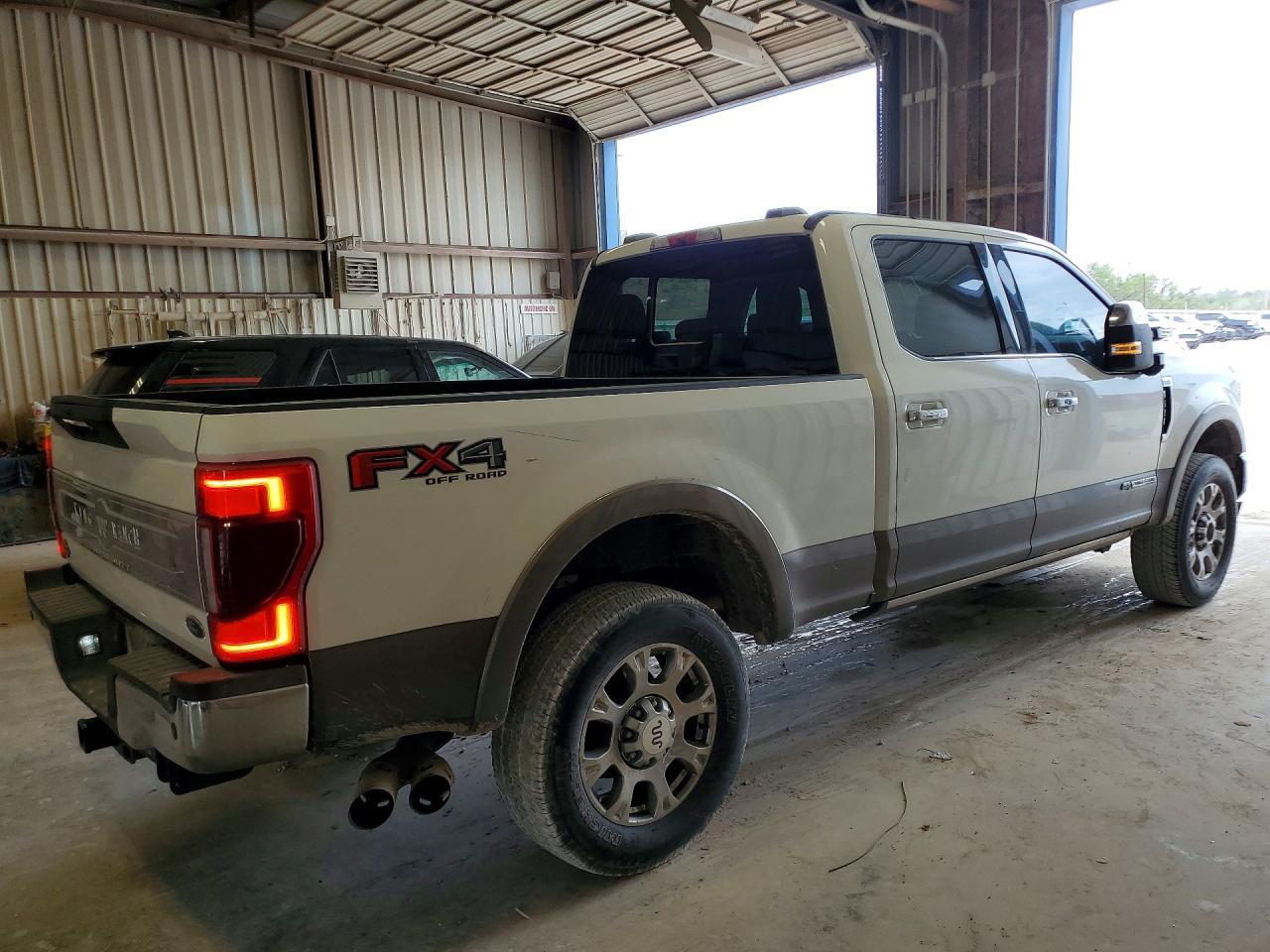 2021 Ford F250 Super Duty - Image 3