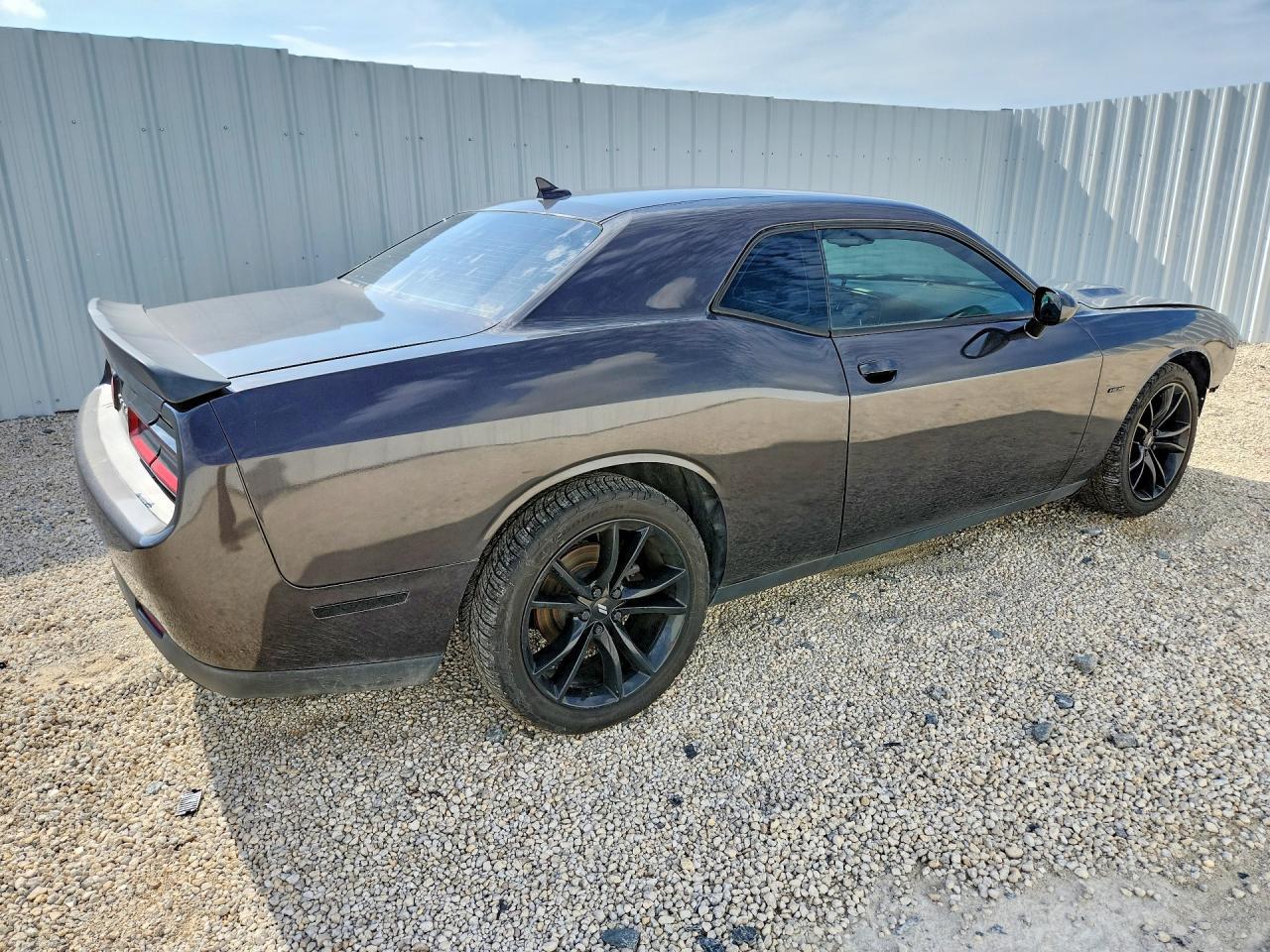2018 Dodge Challenger R - Фото 3