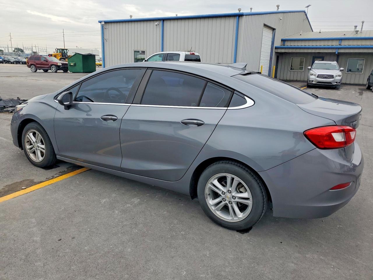 2018 Chevrolet Cruze Lt - Фото 2