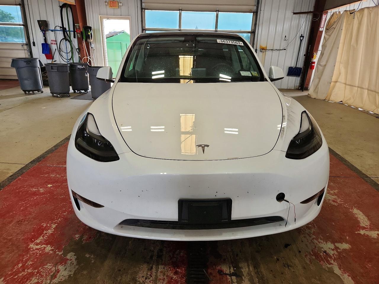 2023 Tesla Model Y - Фото 5